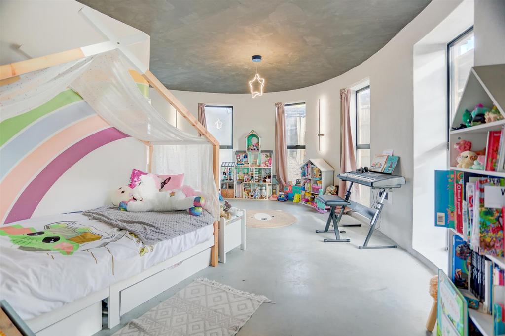 Bedroom 5.jpg
