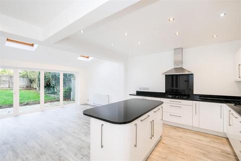 4 bedroom semi-detached house for sale - Kimberley Road, North Chingford