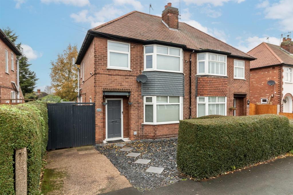Rufford Road, Ruddington, Nottingham 3 bed semidetached house £255,000