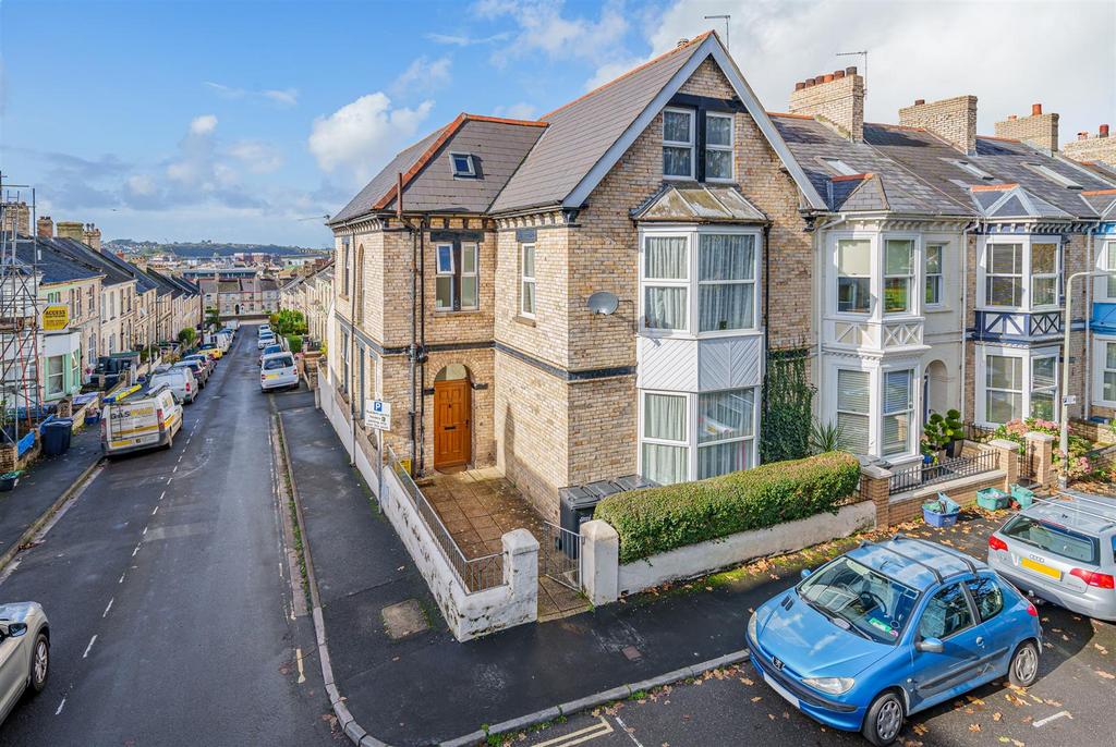 Hills View, Barnstaple 7 bed terraced house for sale £365,000