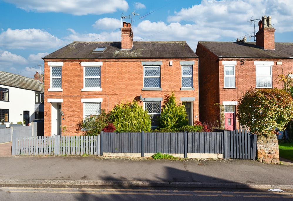 Main Street, Lowdham 3 bed semidetached house for sale £295,000