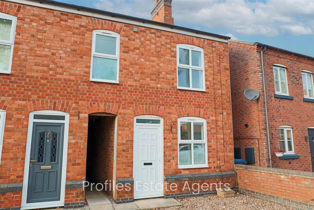 Factory Road, Hinckley 2 bed terraced house £750 pcm (£173 pw)