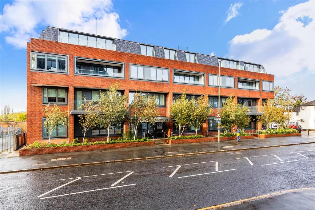 Rosebery House, 57 East Street, Epsom 2 bed flat for sale £390,000