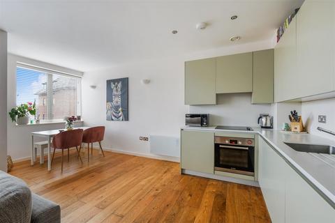 2 bedroom flat for sale, Rosebery House, 57 East Street, Epsom