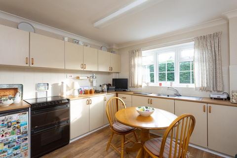 8 Dower Chase, Escrick, York, YO19 6JF