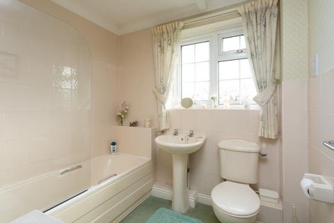8 Dower Chase, Escrick, York, YO19 6JF