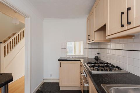 40 Beaconsfield Place, Epsom, KT17 4BD