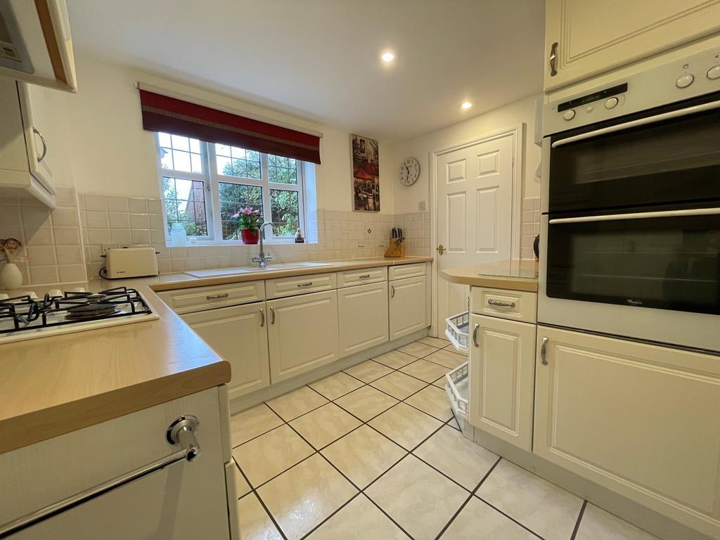 Kitchen.JPG