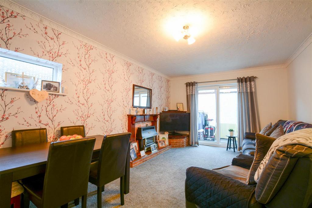 Sunninghill Rise, Arnold, Nottingham 2 bed detached bungalow for sale