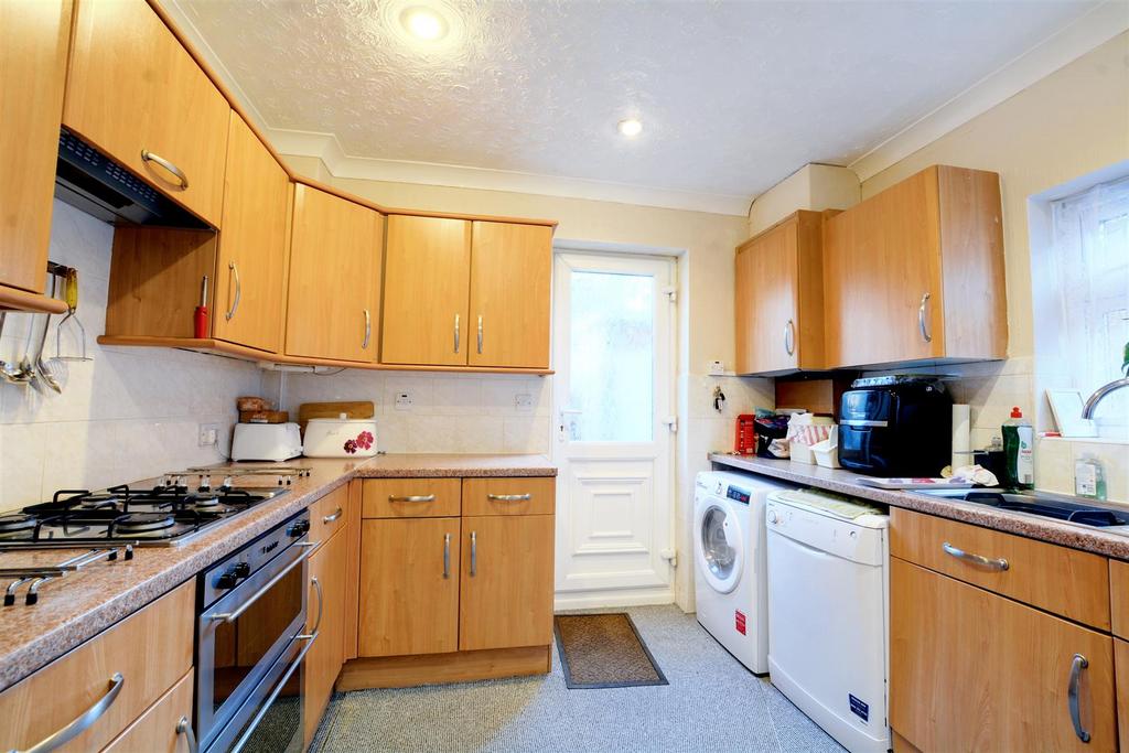 DSC 1217kitchen.jpeg