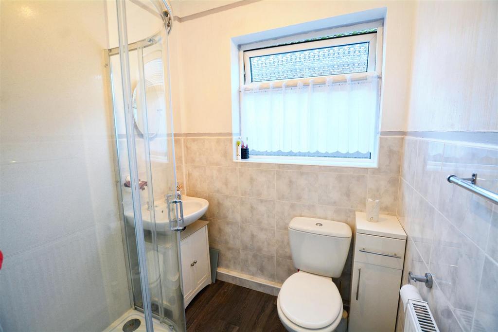 DSC 1227bathroom.jpeg