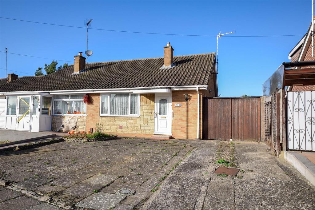 Hoylake Drive, Northampton 2 bed semidetached bungalow for sale £200,000