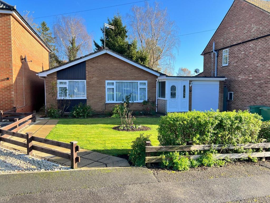 Breakleys Road, Desborough, Kettering 3 bed detached bungalow £349,950