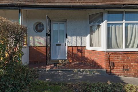 6 bedroom semi-detached house to rent - Drummond Avenue, Headingley, Leeds, LS16 5JZ