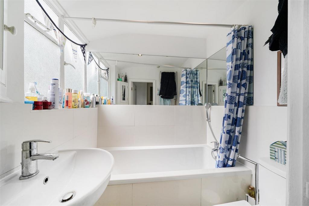 17 Waldron Road - W5dx14h G6 Xctknmosf RI (ID 15012).