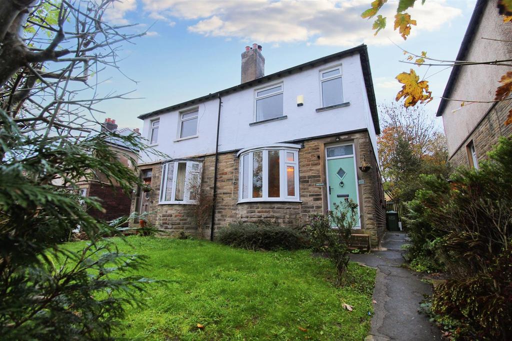 Lowerhouses Lane, Longley, Huddersfield HD5 8LA 2 bed semidetached house for sale £150,000