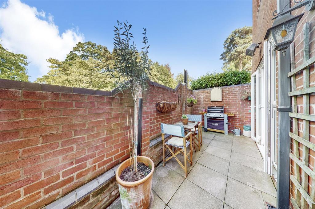 Flat 6, Hamson Court - ZNXZy Q5o MKw KN73yz Rb Y.jpg