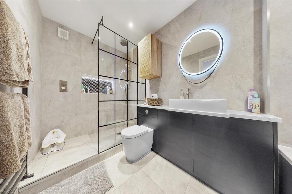 Flat 6, Hamson Court - OZChk3n26 Xw Tujtn NZb R.jpg
