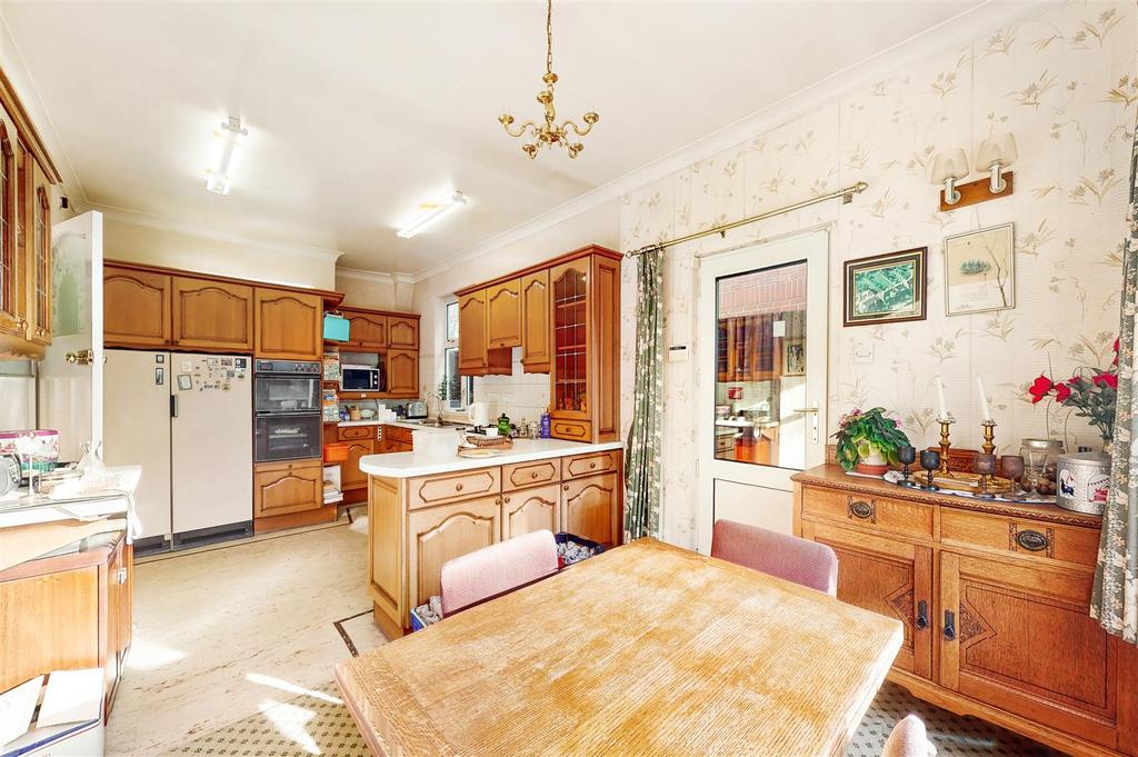 9 Northwick Park Road - Wf Pn7d Jq Bnud Shu H2 Cb0.jpg