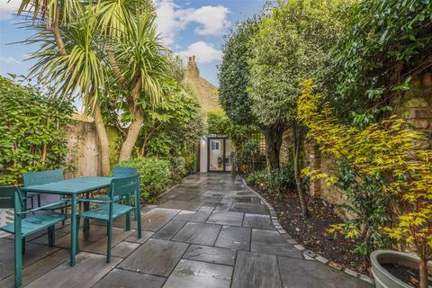 80 Lambton Road, London, SW20 0LP