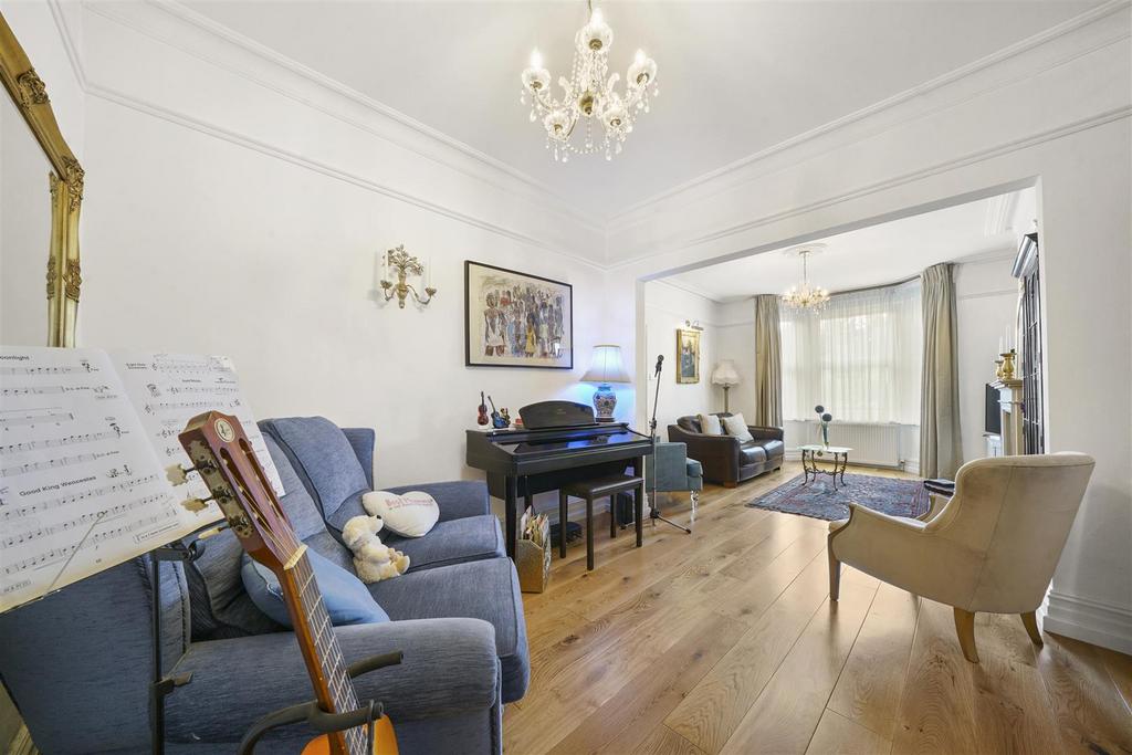 85 Bessborough Road, Harrow, HA1 3 DB   f Qh9 Q6 Bc Q16