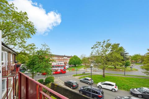 26 Shaftesbury Circle, South Harrow, Harrow, HA2 0AG