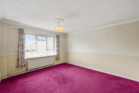 26 Shaftesbury Circle, South Harrow, Harrow, HA2 0AG