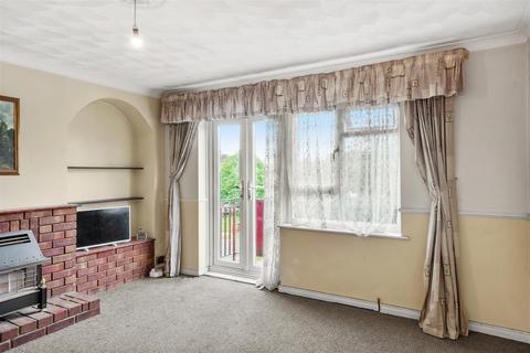 26 Shaftesbury Circle, South Harrow, Harrow, HA2 0AG