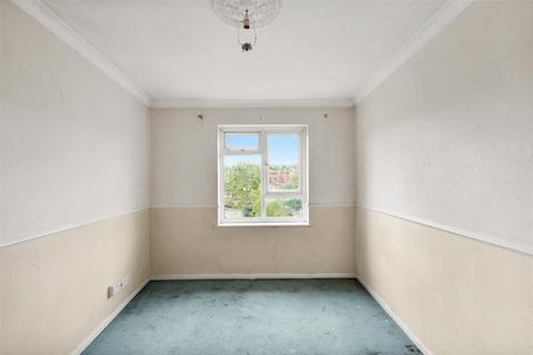 26 Shaftesbury Circle, South Harrow, Harrow, HA2 0AG