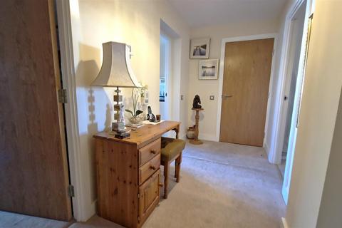 2 bedroom flat for sale - St Bedes, Conduit Road, Bedford