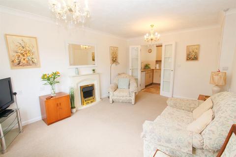 1 bedroom flat for sale, Cranley Gardens, Wallington SM6