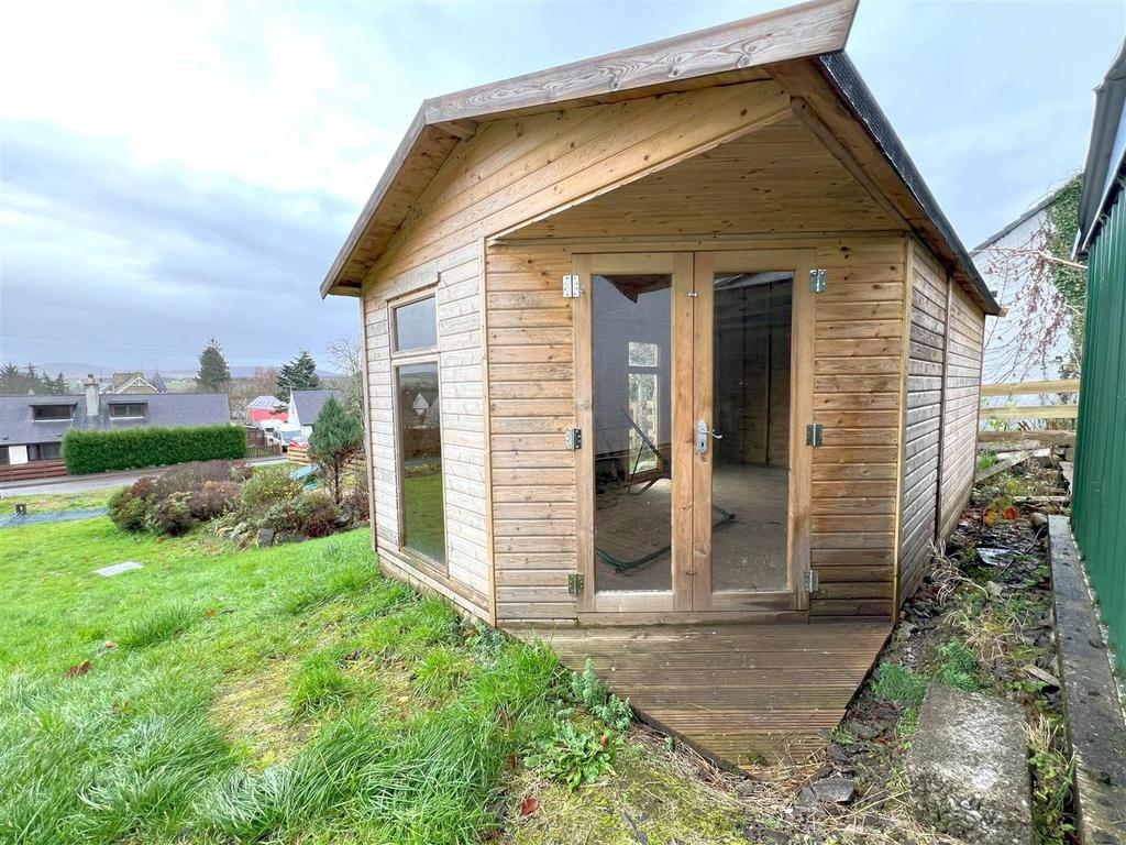 SUMMERHOUSE &amp; SHED