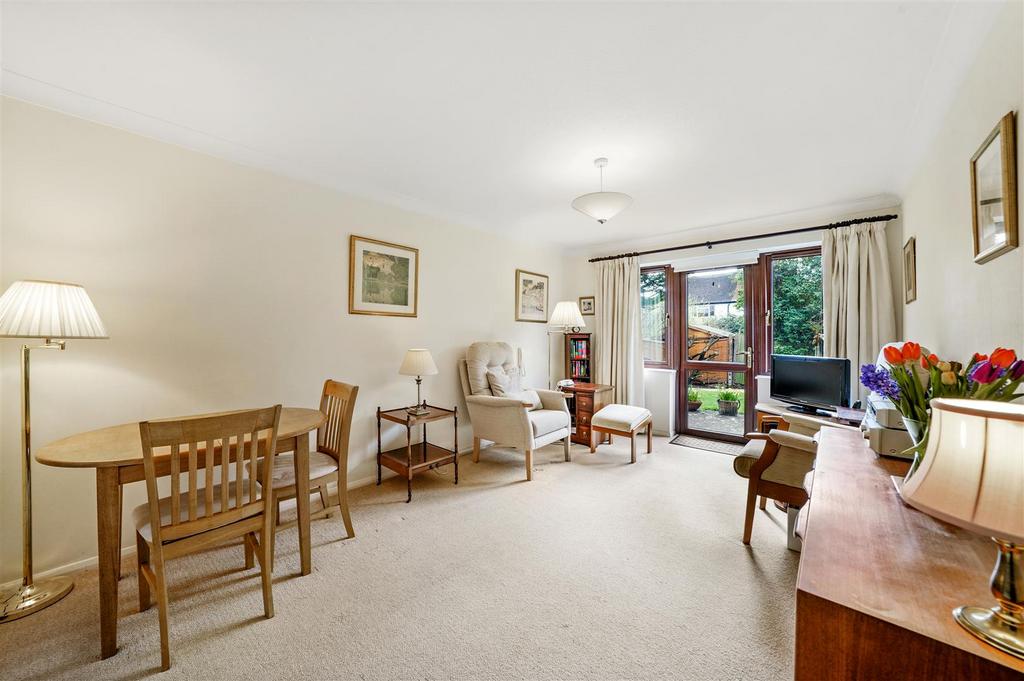 19 Betjeman Close - z739u4w7 Ta A2bl LE3e VO (ID 14423