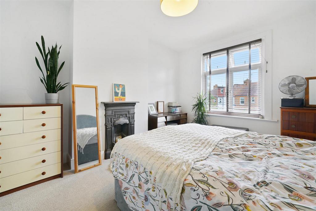 5 Heath Road - ELm JIb DQq0r2 Sq1 N8l Ix.jpg
