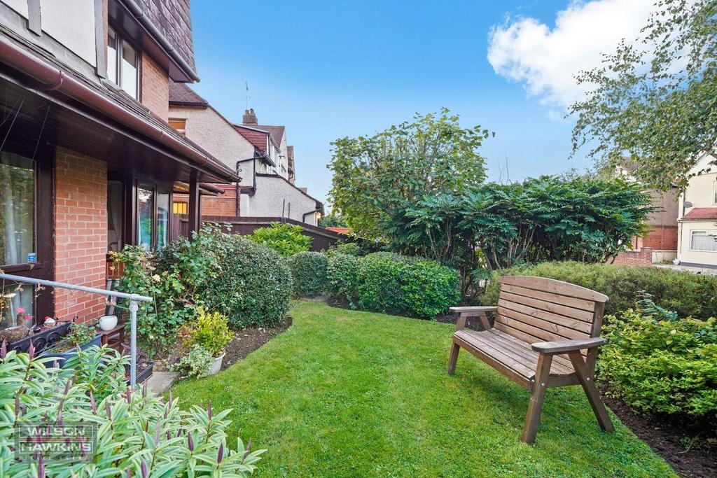 11 Hanbury Court, Northwick Park Road - 8 Hb PIx Q88 M