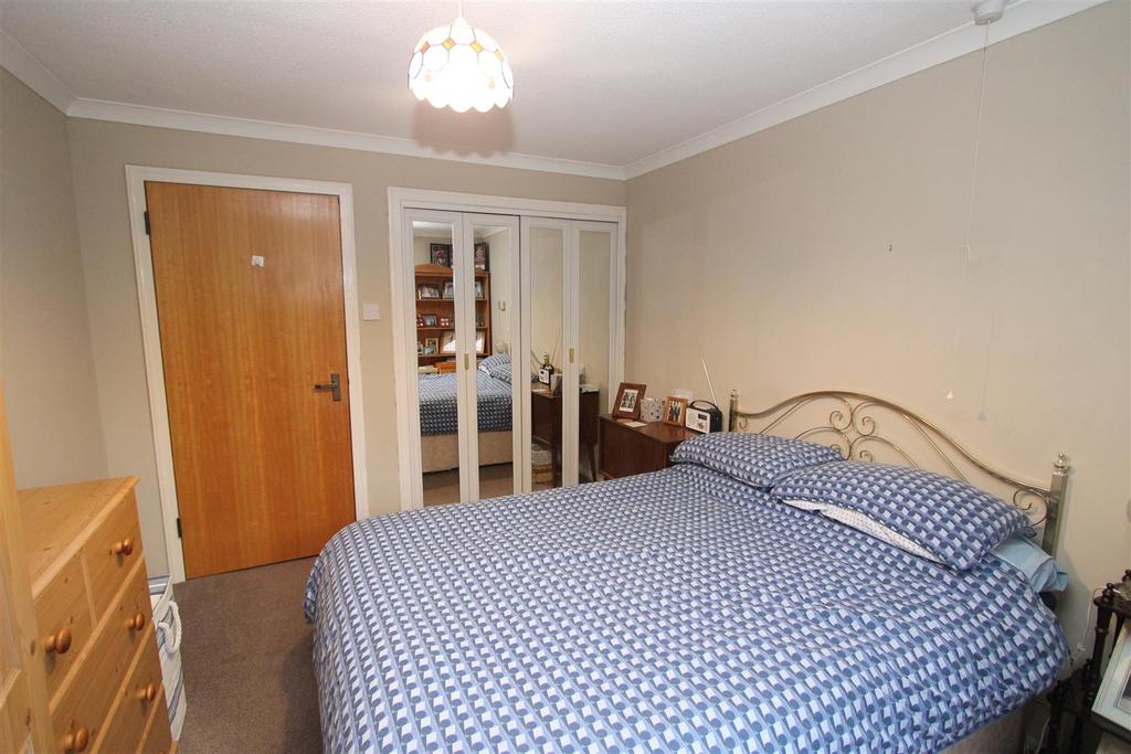 Bedroom1a.JPG