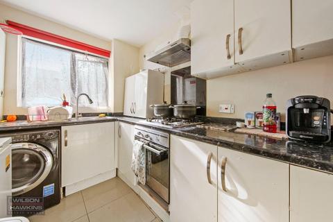 3 bedroom flat for sale, Brewery Close, Sudbury HA0