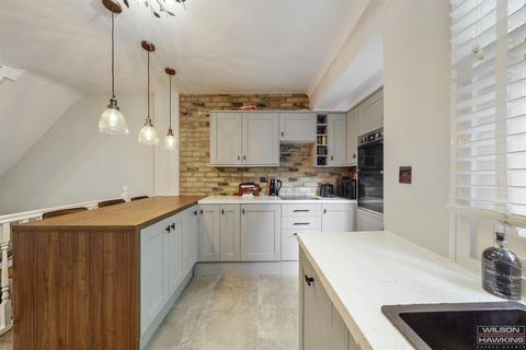 2 Victoria Terrace, Harrow, HA1 3EW