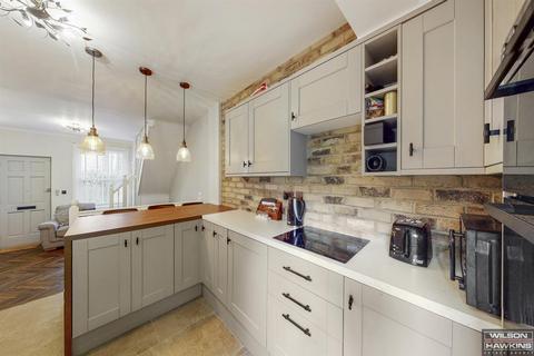 2 Victoria Terrace, Harrow, HA1 3EW