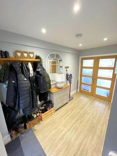 10 Northway, Wallington, SM6 8DP