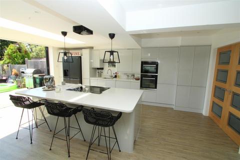 10 Northway, Wallington, SM6 8DP