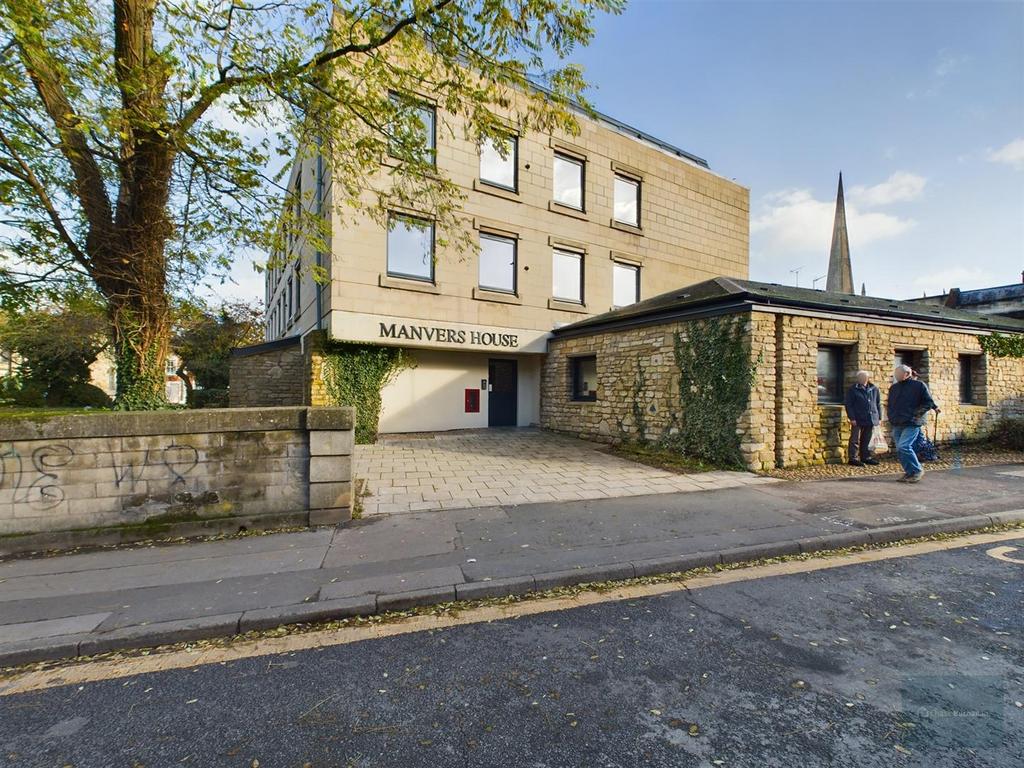 Manvers House, Manvers Street, Trowbridge BA14 1 bed flat for sale £