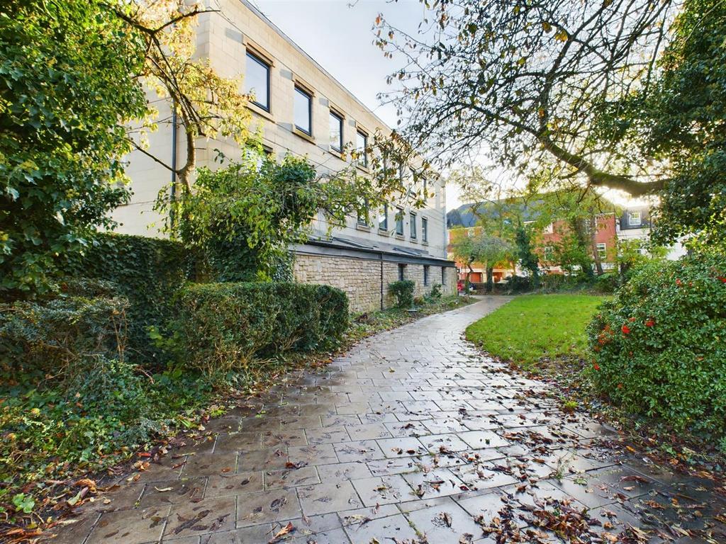 Manvers House, Manvers Street, Trowbridge BA14 1 bed flat for sale £