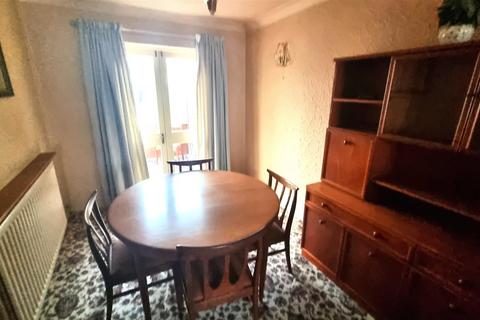 82 Arundel Road, Birmingham, B14 5UE