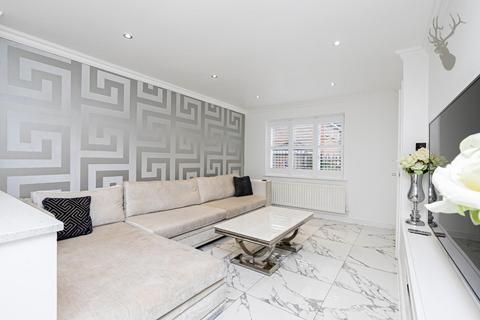 5 Bryony Close, Loughton, IG10 3PG