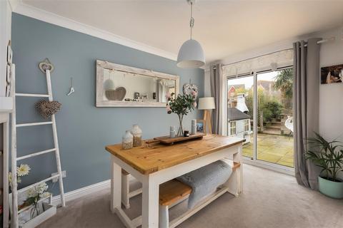 5 Major Close, Whitstable, CT5 3RE