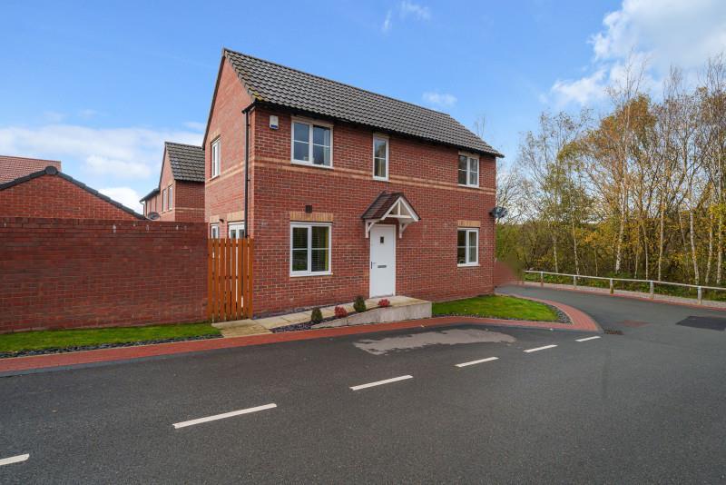 Sidings Drive, Denaby Main, Doncaster 3 bed detached house for sale £190,000