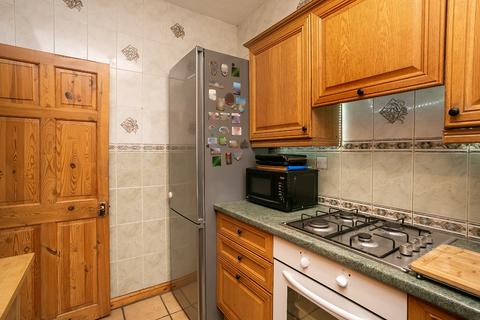 39/3 Lochend Drive, Edinburgh, EH7 6DH