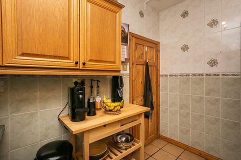 39/3 Lochend Drive, Edinburgh, EH7 6DH