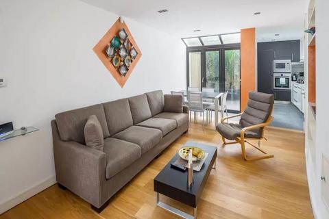 1, Otterden Terrace, 10 Lynton Road, London, SE1 5QR